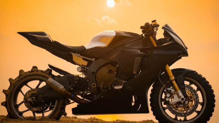 Yamaha R1 in the Desert